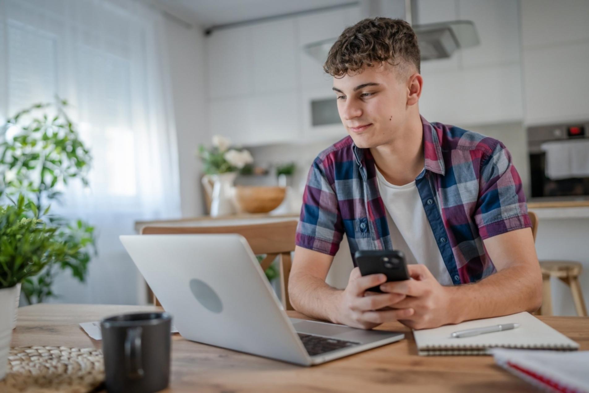 Öğrenciler arası işbirliği ve deneyim paylaşımı